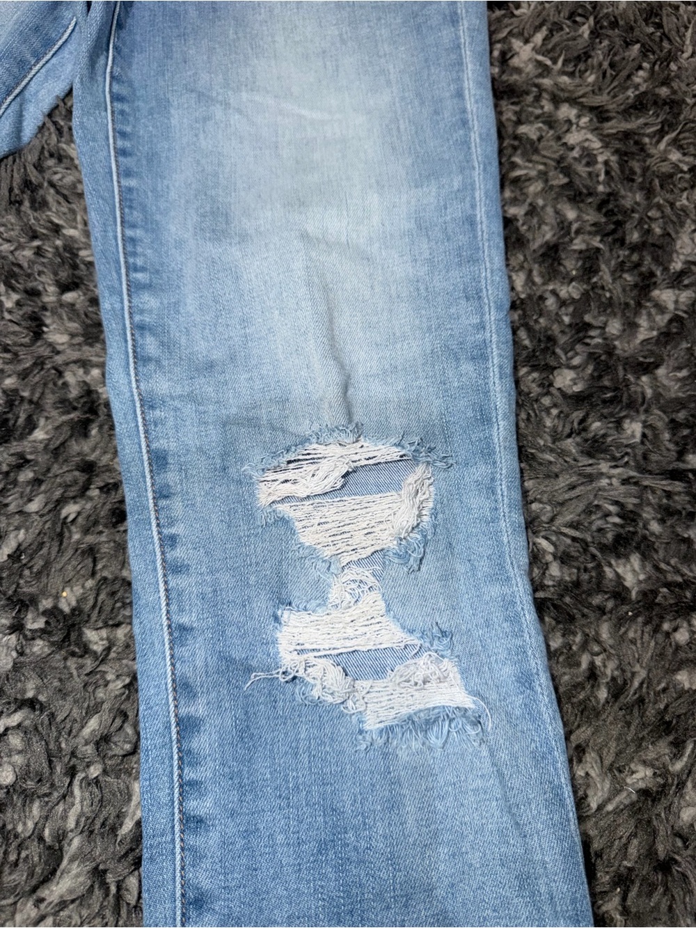 AE Real Good Upcycled Next Level Ripped High-Waisted Jegging. Size: 6 Long. - Picture 12 of 12